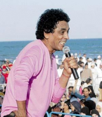 محمد منير: أنا مش عايز أموت زي سوزان تميم