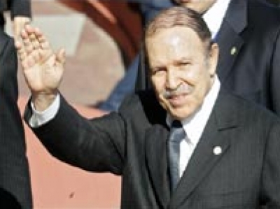 الجزائر: نسبة المشاركة بلغت 23.25 بالمئة وأعمال عنف بالبويرة وبجاية