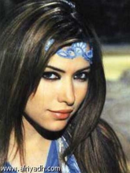 الفنانة مديحة لدنيا الوطن :لم أكن أضع في أحلامي أن أكون فنانة
