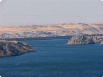 الموساد وجه عملاءه للتعرف على قدرة السد العالي على تحمل ضربة نووية