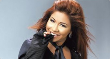 الفنانة شيرين عبد الوهاب حامل