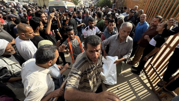 شهداء وجرحى في استهداف طالبي المساعدات وقصف منزل وسط قطاع غزة