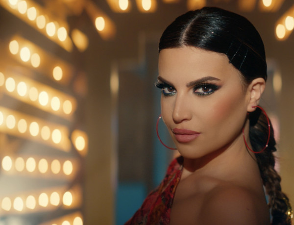 ميرا مخايل بتوليفة موسيقية مجنونة بأغنية “ايقاع مجنون”