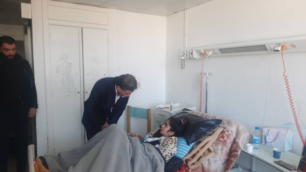 السفير عبد الهادي يزور متضرري الزلزال والمصابين في مشفى تشرين باللاذقية ويلتقي المحافظ