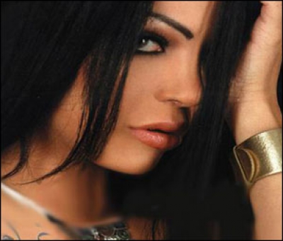 الفنانة الاردنية غرام خلعت ملابسها لتدخل السينما المصرية من أوسع أبوابها