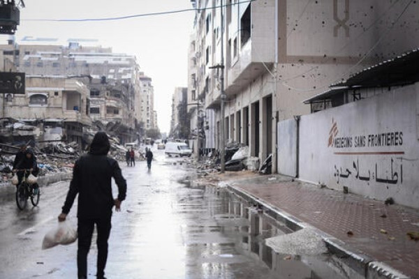 (أطباء بلا حدود): على السلطات الإسرائيلية وقف العقاب الجماعي للفلسطينيين