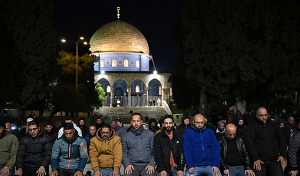 الاحتلال يفرض قيوداً جديدة على دخول سكان الضفة للمسجد الأقصى في رمضان