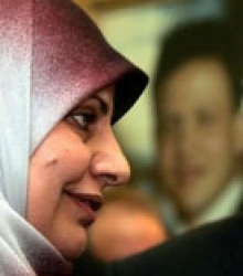 عقود مموهة ودعايات بالملايين لانتخابات العراق الخارجية :7300 دولار يوميا لحماية حمدية الحسيني