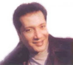 بعد اعتماد الأزهر الشريف له كمقرئ للـقرآن الكريم..علي الحجار:الغناء يجرى فى دمى ولن أبتعد عنه..!