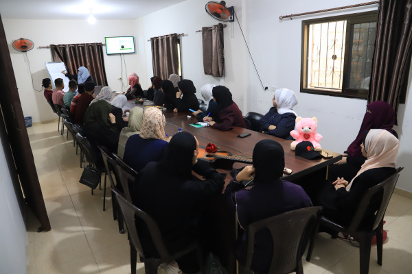 شباب الأمة ينفذ الدورة التدريبية (التصوير بالجوال)