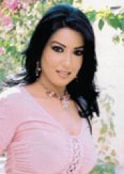 سمية الخشاب تخوض علاقات جريئة!