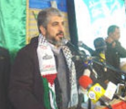 تتهم حماس بتوزيع صورة شلح وهو يقبل يد خامنئي :انفجار متوقع بين حماس والجهاد الإسلامي رغم وساطات سورية وإيرانية