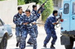 مسلحون ملثمون يقتحمون مكاتب لجنة الانتخابات المركزية في رفح وخانيونس وشمال غزة