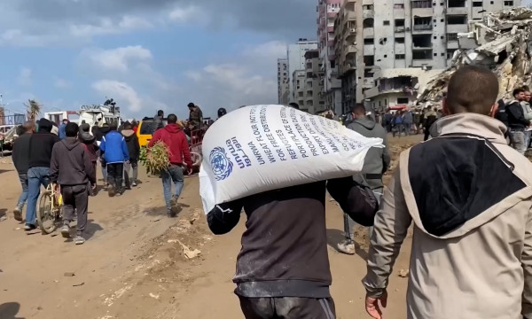 (أونروا) تعلن نفاد إمداداتها من الطحين في قطاع غزة