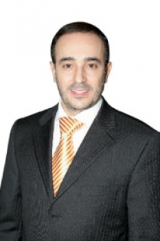 صابر الرباعي يشتري منزل ذكرى