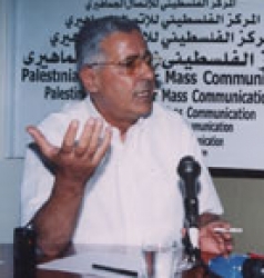 اللواء أمين الهندي يلتقي أهالي حي الزرقاء حاضنة الفدائيين