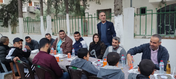 فريق (البريج مخيمنا) ينظم إفطارا للجرحى المبتورة أقدامهم