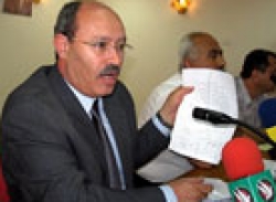 ابو لبدة:حكومة حماس عينت خلال 4 شهور 11500موظف جديد رغم انقطاع الرواتب من بينهم 300 مرافق ومستشار