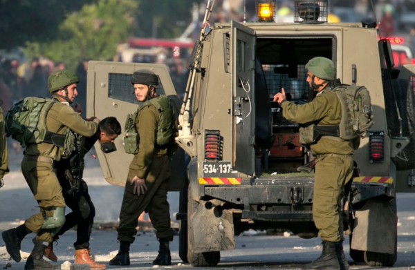 الاحتلال يعتقل 25 مواطناً في مدن الضفة