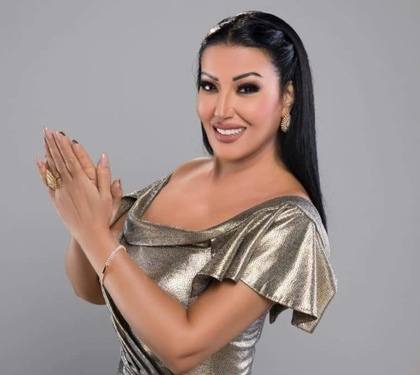 سمية الخشاب بعد إزالة العلامة التوثيق عن صفحتها: أنا اسمي لوحدة علامة
