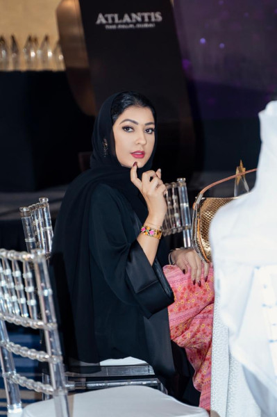 منح الدكتورة سمر الشامسي جائزة أفضل إنجاز للمرأة العربية