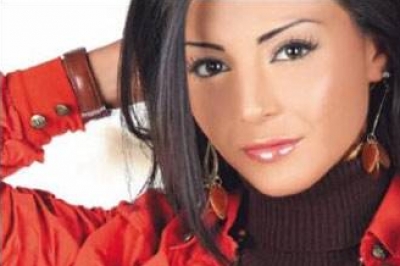 دوللي شاهين تثبت إسلامها أمام محكمة مصرية لتطليق زوجها المسيحي
