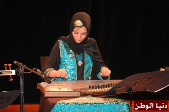 أداء مميز لفرقة أفين الموسيقية ضمن روائع الفن الإيراني