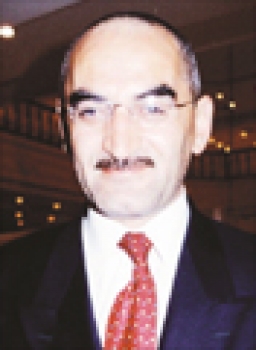 مركز دارنا بنابلس يستضيف الفنان زهير النوباني