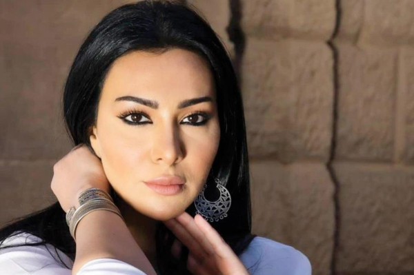 "فهمتوني غلط".. ميرهان حسين تتراجع عن قرار اعتزال الفن