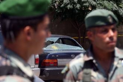 جريح بانفجار قنبلة يدوية في موقف للسيارات في بيروت