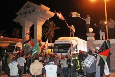 القاهرة تسمح باستقبال مرافقي قافلة شريان الحياة 5 في مطار العريش