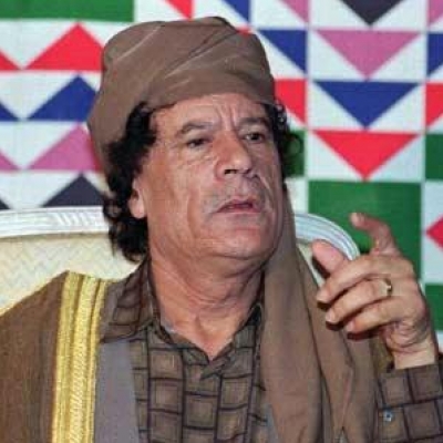 صحيفة ليبية تدعو القذافي لاستدعاء رفاق الثورة لإدارة الدولة بعد تفشي الفساد