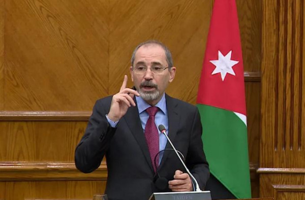 وزير الخارجية الأردني يحذر من تقيد حركة المصلين في المسجد الأقصى