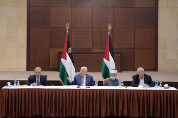 القيادة الفلسطينية تجتمع مجدداً برئاسة الرئيس عباس