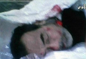 صدام تعرض للضرب بالاقدام على راسه بعد اعدامه