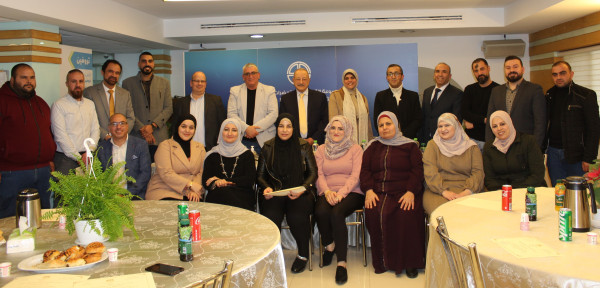 "الطوارئ" تختتم تدريباً حول الإسعاف الأولي لموظفي مجموعة القدس للمستحضرات الطبية