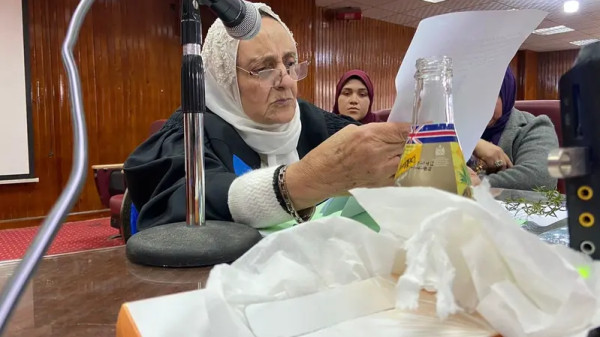 شاهد.. في عمر الـ 80 مسنة مصرية مصابة بالسرطان تحصل على الماجستير