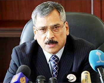 وزير الدفاع العراقي السابق يكشف حيثيات ادانته :زوجت 65 منتسبا فحكموا علي بالسجن 7 سنوات