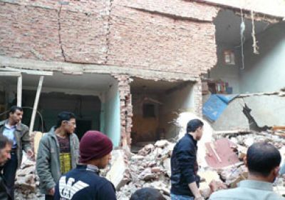 مصرع سيدتين وإصابة 8 انهار عليهم جزء من سور نادى الإنتاج الحربي بحلوان