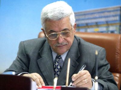 واشنطن تبلغ عبّاس حاجتها إلى مزيد من الوقت والفلسطينيون يطالبونها بالإعتراف بحدود دولتهم