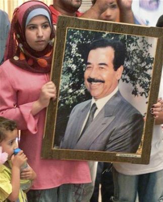 الجارديان: نسخة من القرأن بدم صدام تثير جدلا في العراق