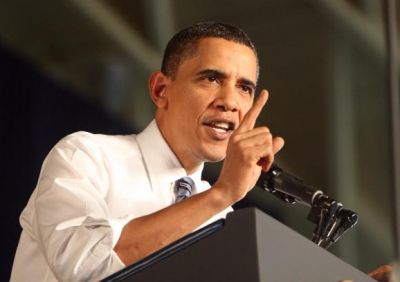 لماذا يستخدم أوباما أصبع الاشارة كثيراً ؟ شاهد الصور