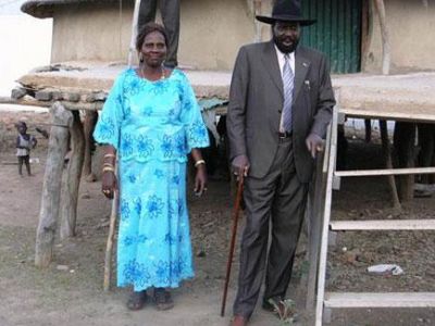 جنوب السودان : السيدة الأولى لا تعرف القراءة والكتابة , وإحدى زوجات سلفا كير يهودية