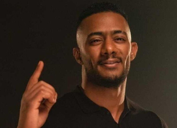 محمد رمضان يتصدر الترند بعد ظهوره بملابس نسائية جريئة