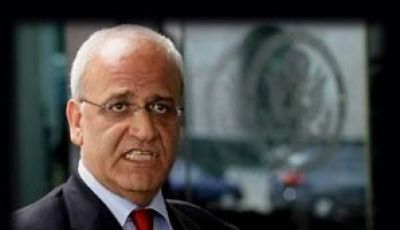 عريقات يلمح إلى إمكانية استقالته بسبب "الوثائق" و"حماس" تعتبر محاولات النفي "دليل اثبات" على صحتها