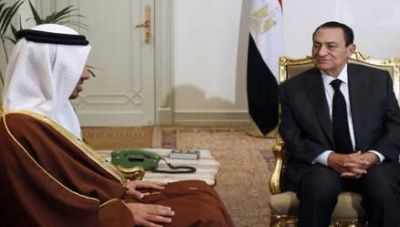 الإمارات تعرض استضافة مبارك على أراضيها لإنهاء الأزمة