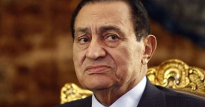 مبارك لم يعد قادراً على المشي
