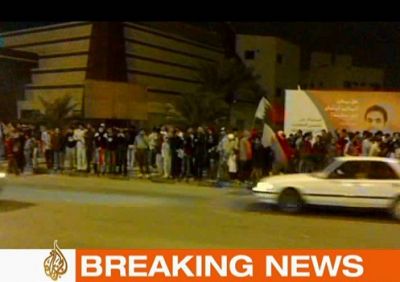 البحرين: قوات مكافحة الشغب تقوم بهجوم ليلي وتحتل ميدان اللؤلؤة بالكامل وسقوط قتيلين و60 جريح