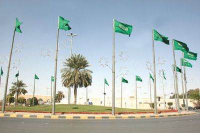 رسميا وشعبيا.. العاصمة السعودية تتهيأ لاستقبال حاشد لخادم الحرمين على طرقات المطار