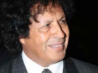 أحمد قذاف الدم يعلن الانشقاق عن القذافي ويطلب اللجوء إلى مصر